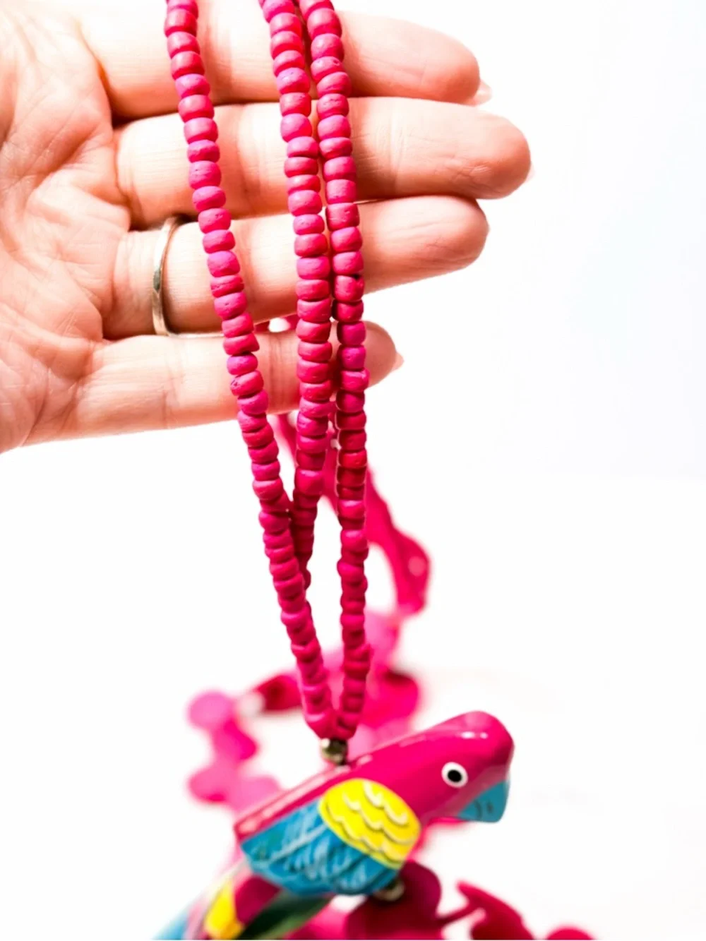 💕2/$30 Vintage Hand Painted Wooden Parrot Necklace Hot Pink Tropical Statement - Picture 8 of 8
